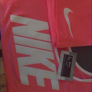 Nike set pink